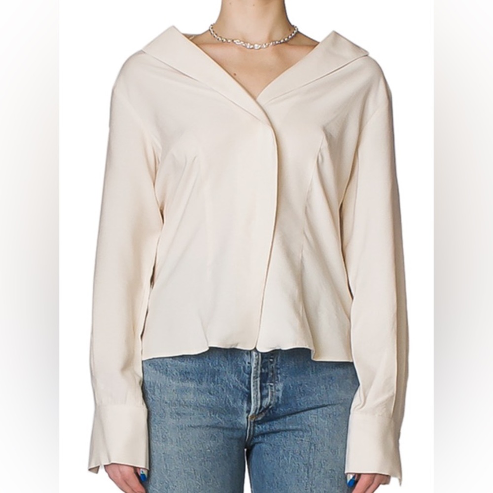 Vince Fitted Long-Sleeve Blouse in color: Bone. Size M.
